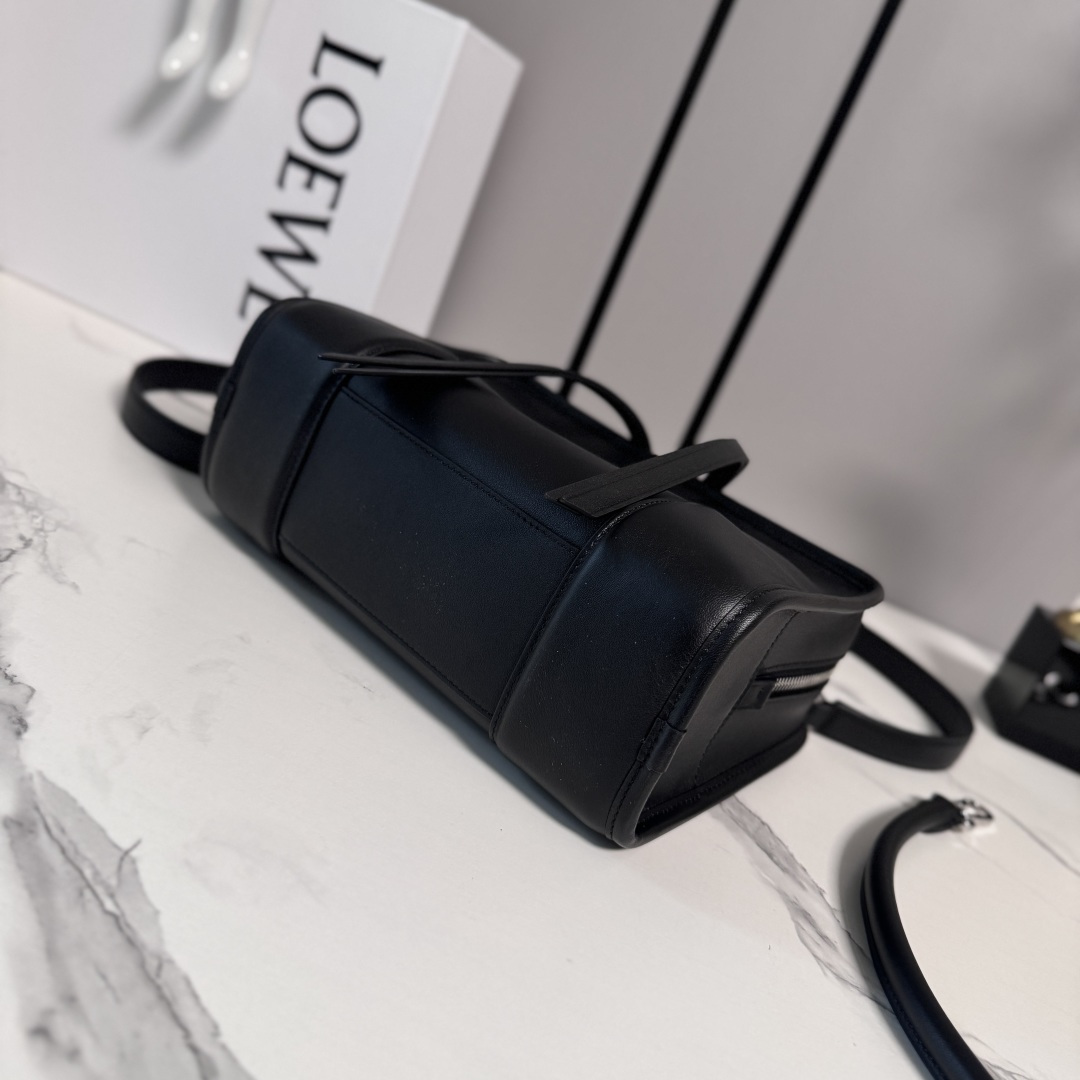 [Loewe] 로에베 스몰 소프트 카프스킨 아마조나(Amazona) 180 핸드백 가방