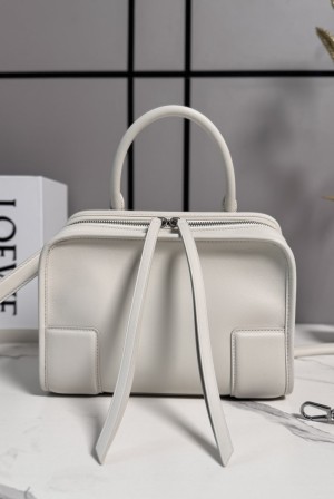 [Loewe] 로에베 스몰 소프트 카프스킨 아마조나(Amazona) 180 핸드백 가방