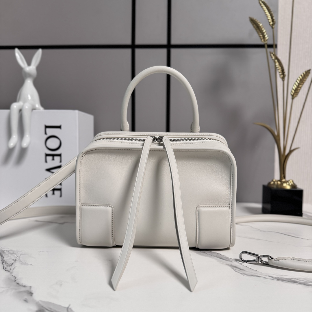 [Loewe] 로에베 스몰 소프트 카프스킨 아마조나(Amazona) 180 핸드백 가방