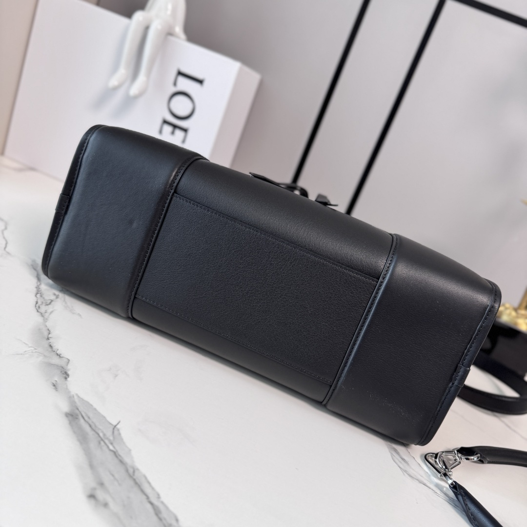 [Loewe] 로에베 라지 소프트 카프스킨 아마조나 180 핸드백 가방