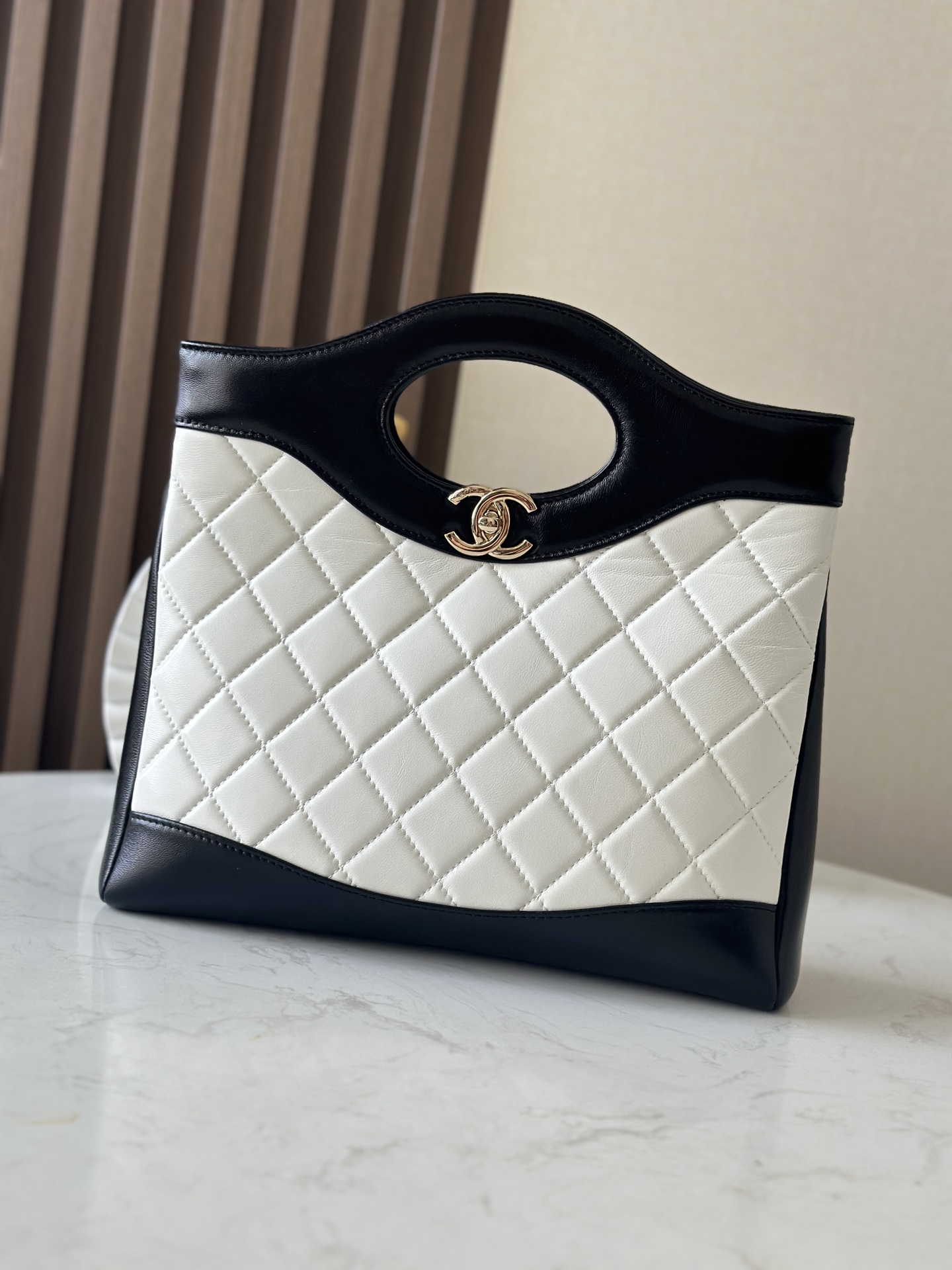 [Chanel] 샤넬 24S 31 Bag 미디움 토트백 숄더백 가방