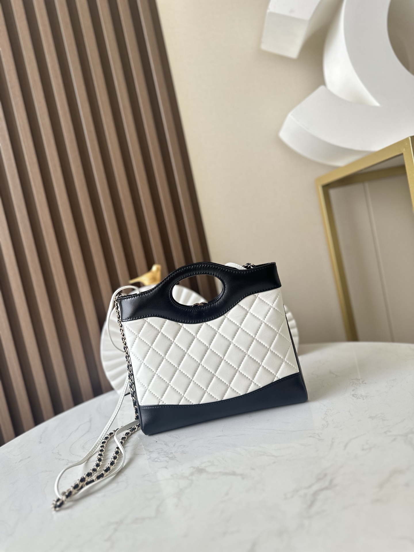 [Chanel] 샤넬 24S 공방 컬렉션 미니 31 Bag 숄더백 토트백 가방