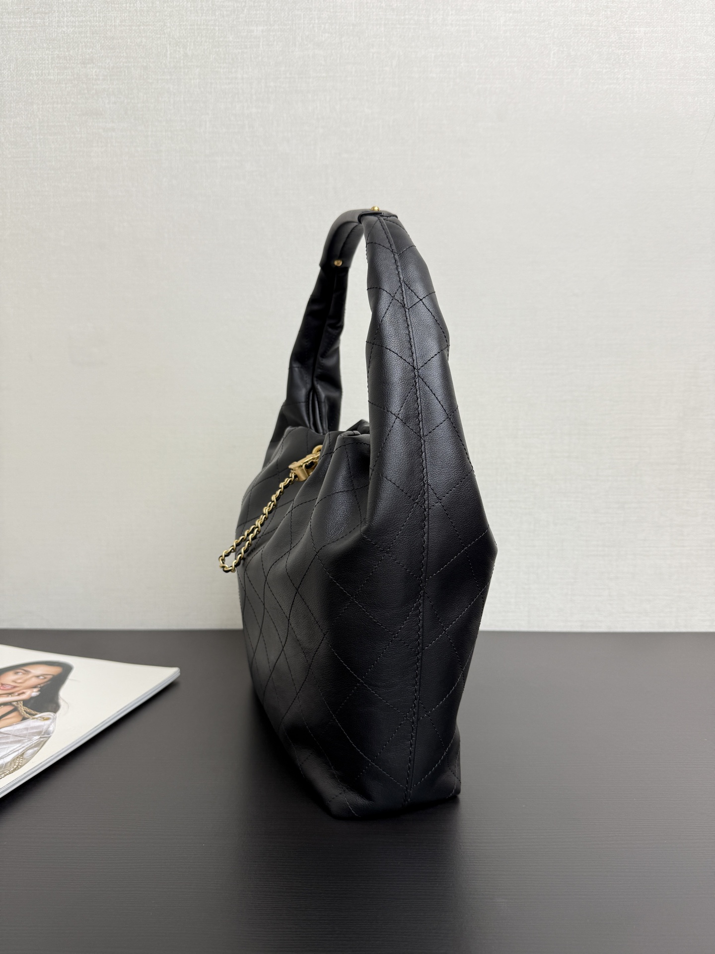 [Chanel] 샤넬 25K 호보 히피백 - 라지 토트백 가방