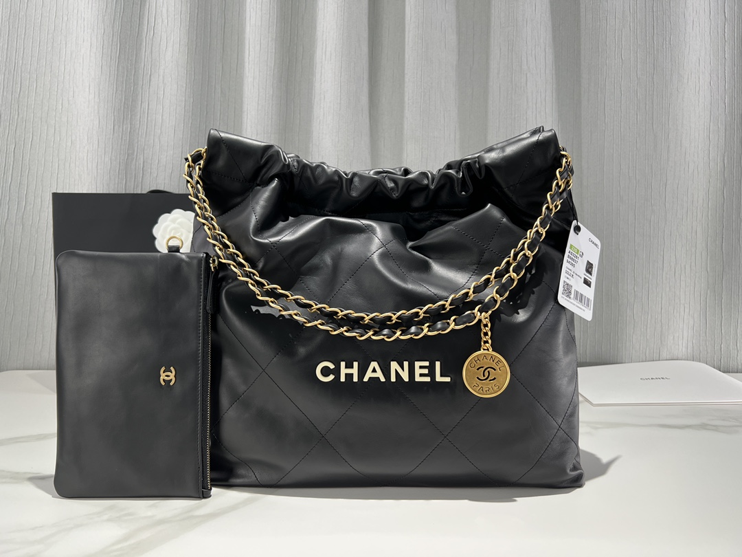 [Chanel] 샤넬 22P 22백 미디움 가방 - 블랙 화이트 로고(금장)