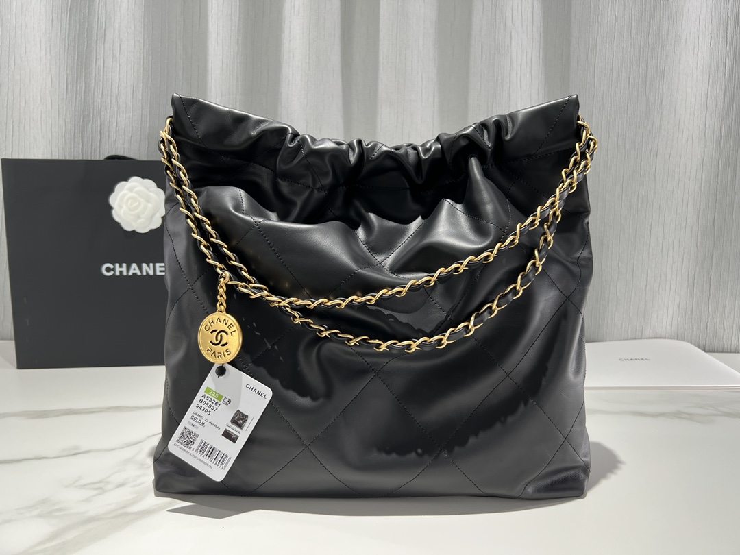 [Chanel] 샤넬 22P 22백 미디움 가방 - 블랙 화이트 로고(금장)