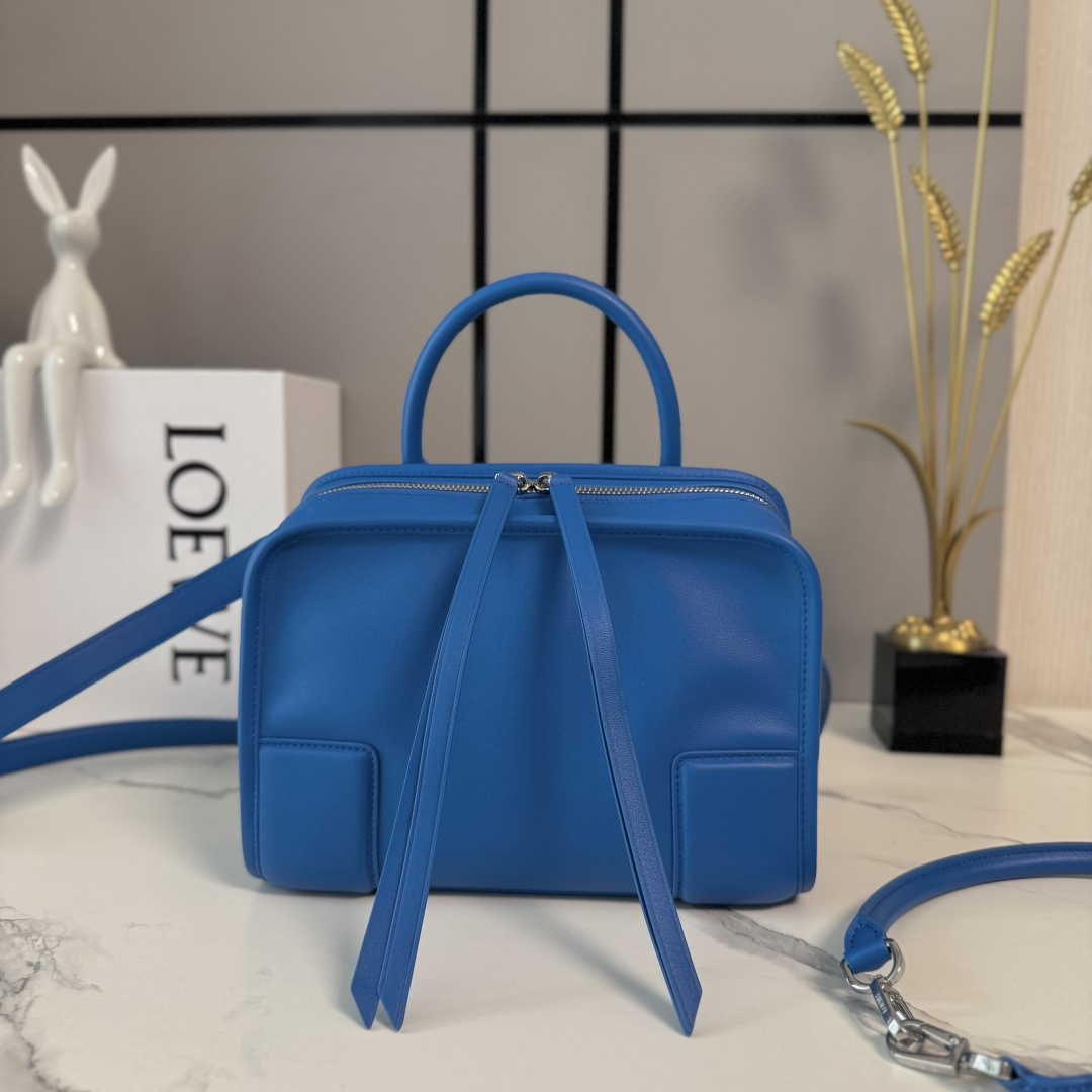 [Loewe] 로에베 스몰 소프트 카프스킨 아마조나(Amazona) 180 핸드백 가방