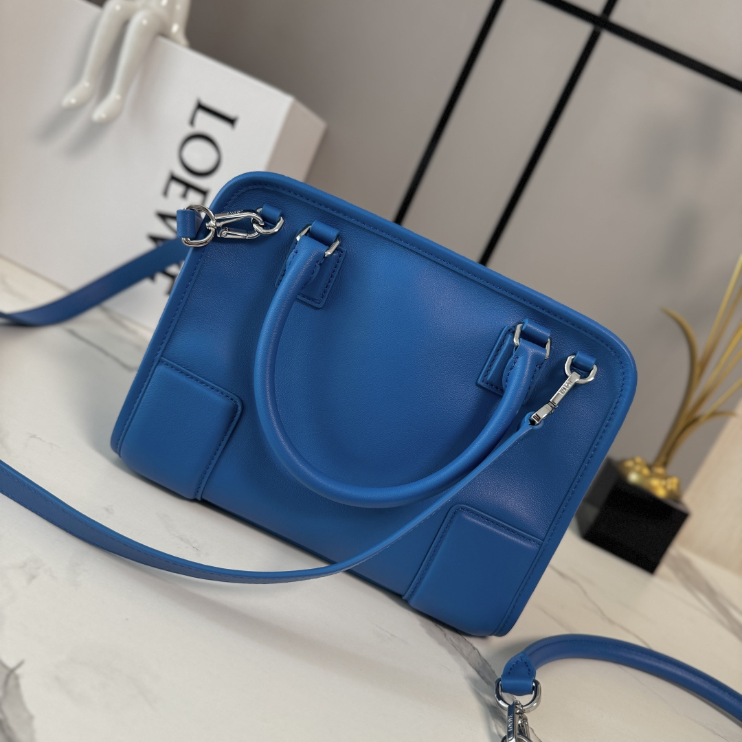 [Loewe] 로에베 스몰 소프트 카프스킨 아마조나(Amazona) 180 핸드백 가방