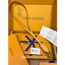 Louis Vuitton LV Closch Key Holder 클로슈 키 홀더 백참 키링 악세사리