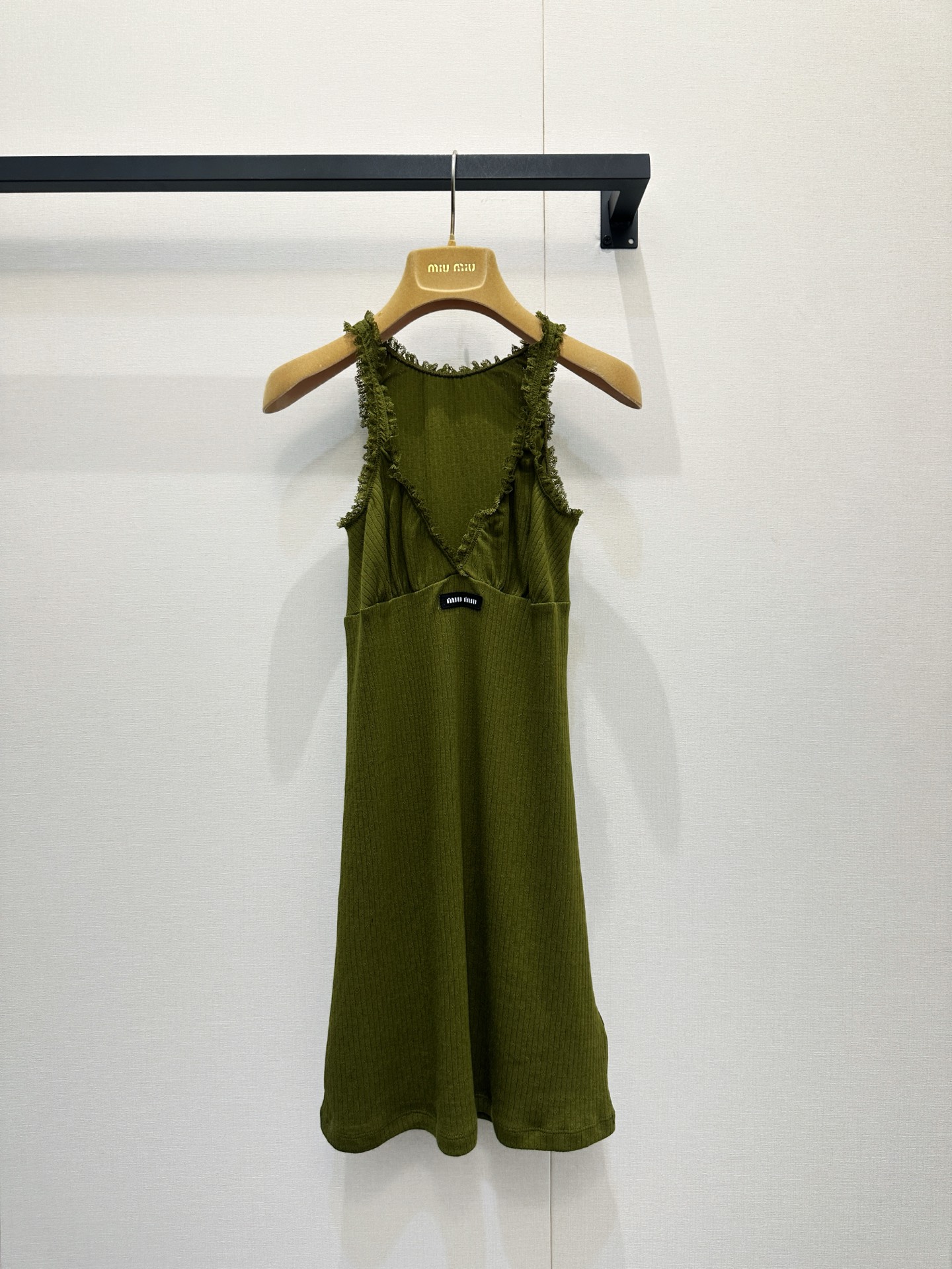 미우미우(MIU MIU) 올리브 그린 V넥 레이스 원피스 의류