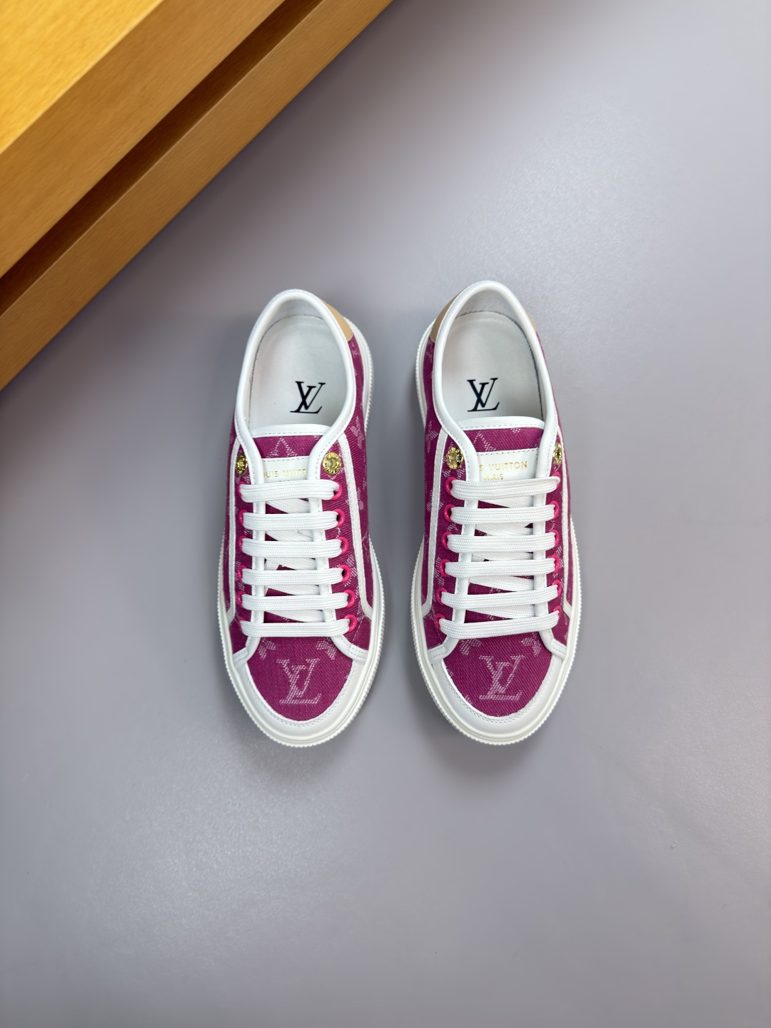 [Louis Vuitton] LV 루이비통 프리미엄 나파 커플 스니커즈 신발