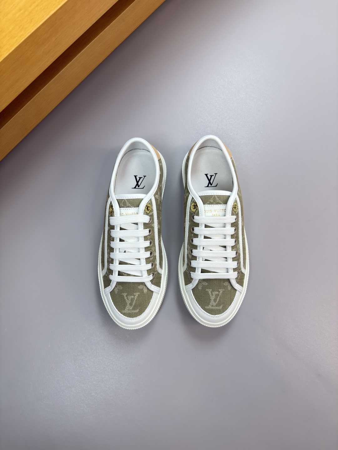 [Louis Vuitton] LV 루이비통 프리미엄 나파 커플 스니커즈 신발