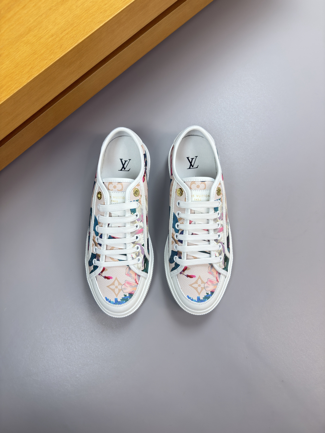 [Louis Vuitton] LV 루이비통 프리미엄 나파 & PVC 커플 스니커즈 신발