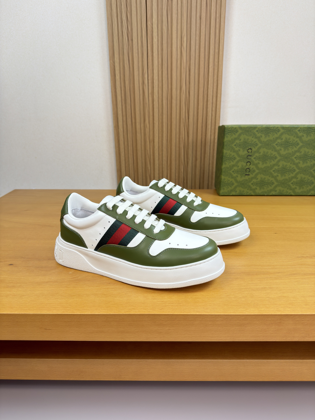 [Gucci] 구찌 프리미엄 나파 웨빙 커플 스니커즈 신발