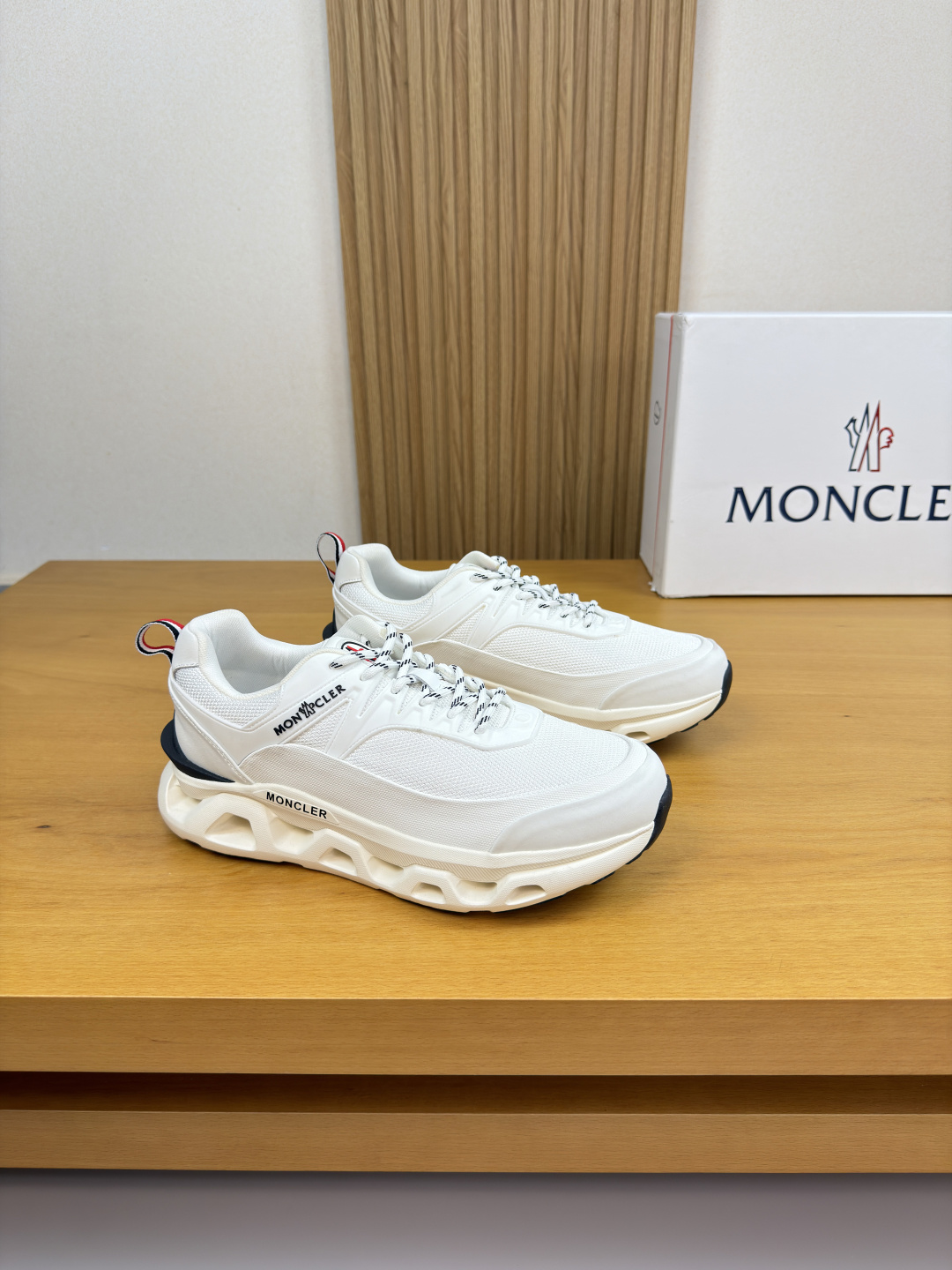 [Moncler] 몽클레어 몽클레르 프리미엄 나파 & 캔버스 레저 스니커즈 신발