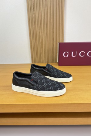 [Gucci] 구찌 프리미엄 리치 카프스킨 스니커즈 슬립온 신발