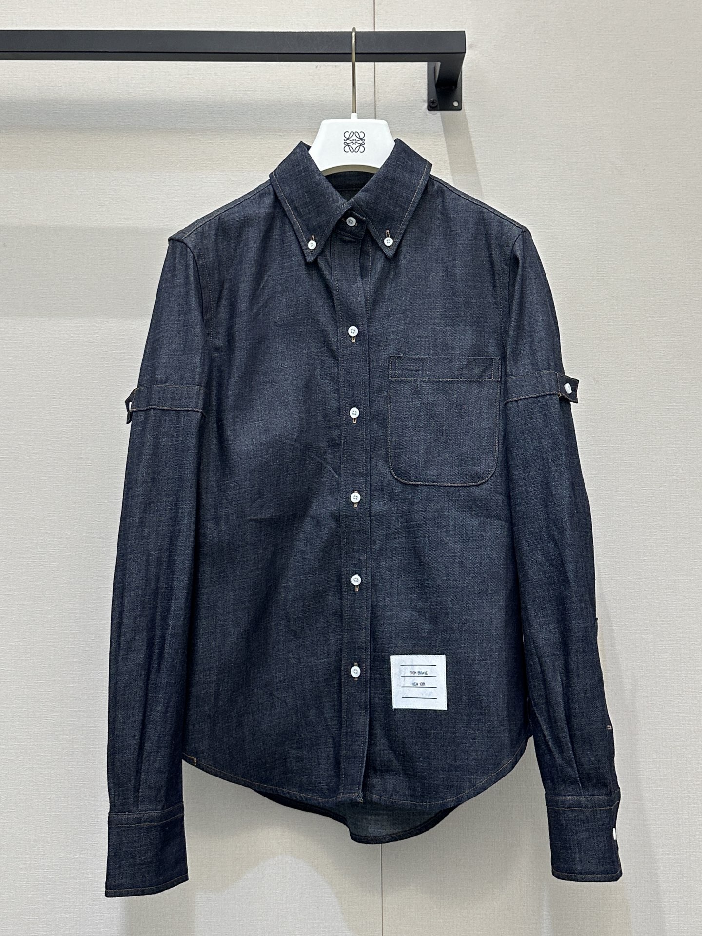 톰브라운(THOM BROWNE) 슬리브 버튼 밴드 데님 셔츠 의류