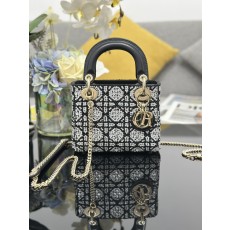 [Dior] 레이디 디올 미니 자수 & 크리스탈 백 토트백 가방