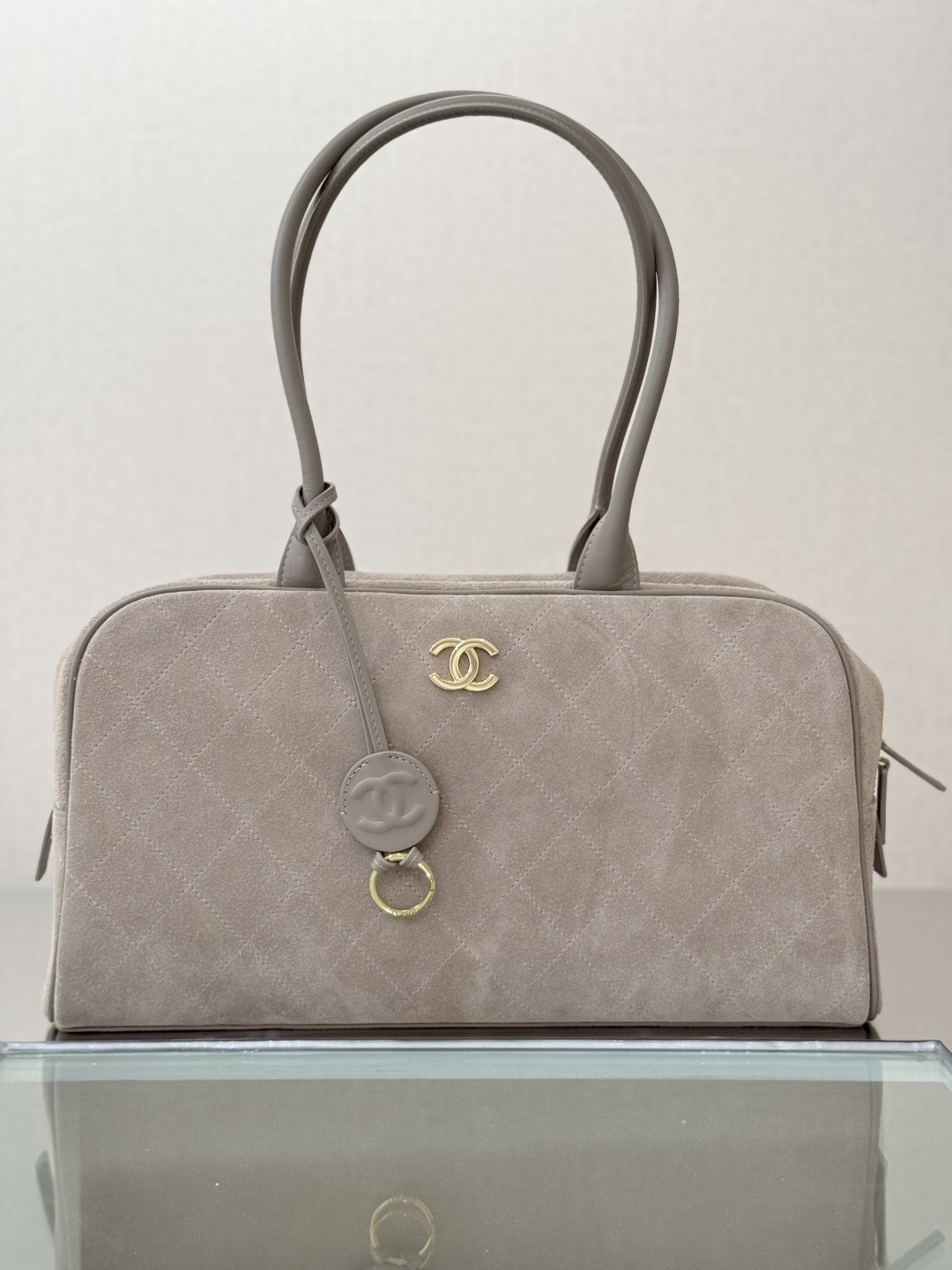 [Chanel] 샤넬 26S SS 컬렉션 빈티지 미니멀 볼링백 토트백 숄더백 가방