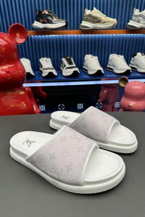 [LV] 루이비통 남성 카프스킨 레저 슬라이드 샌들 슬리퍼 신발