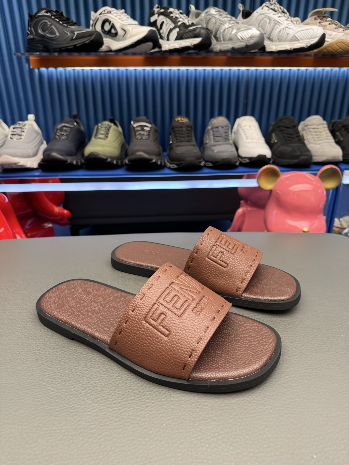 [Fendi] 펜디 몬스터 시그니처 럭셔리 슬라이드 샌들 슬리퍼 신발