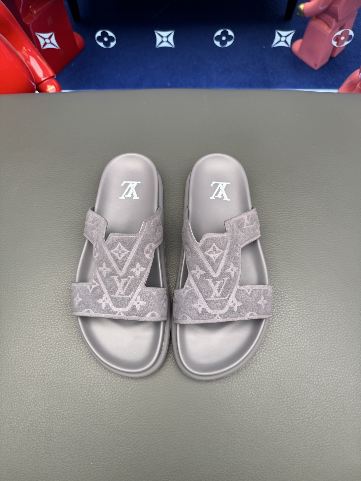 [LV] 루이비통 프리미엄 카프스킨 레저 슬라이드 샌들 슬리퍼 신발