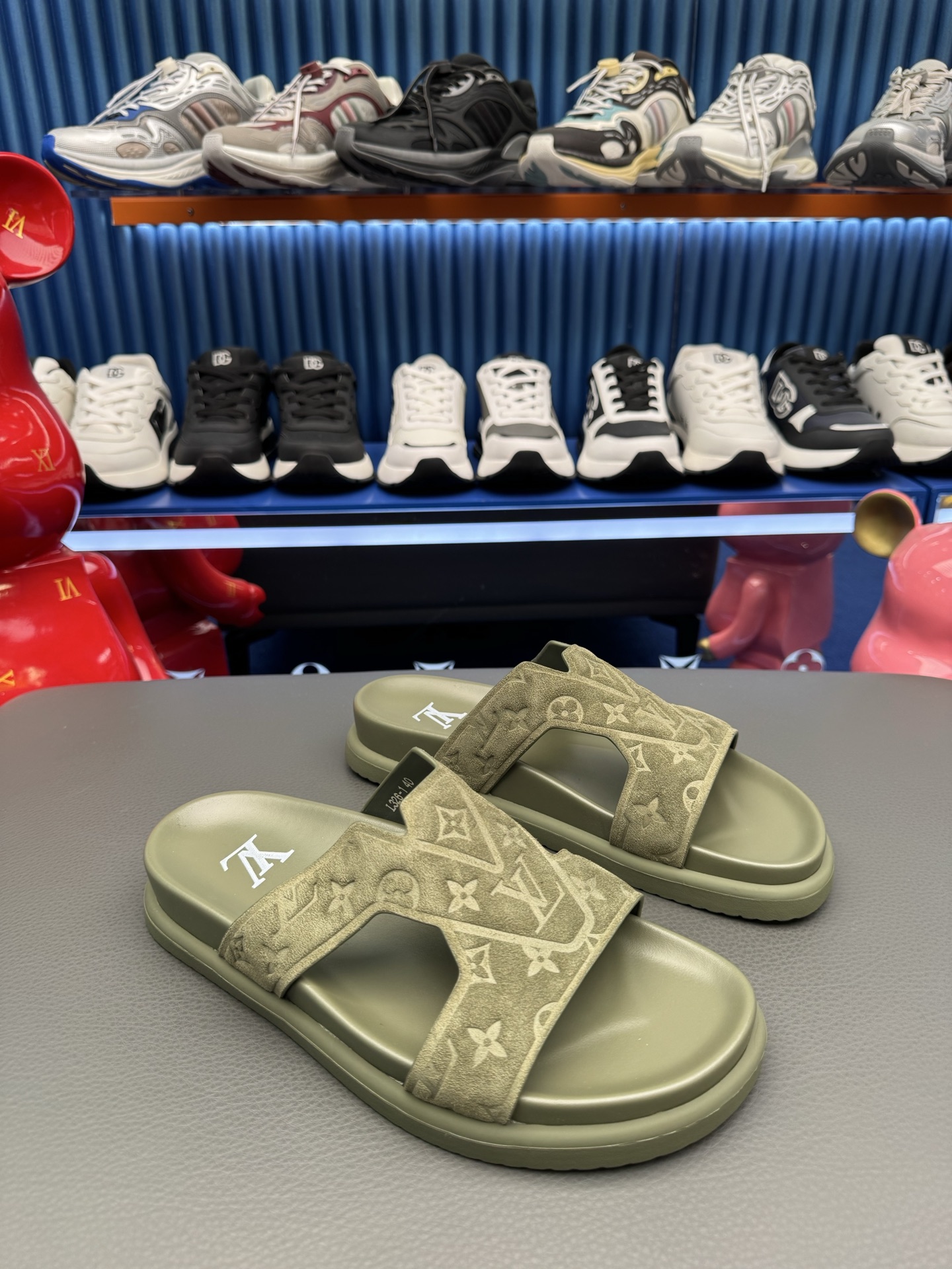 [LV] 루이비통 프리미엄 카프스킨 레저 슬라이드 샌들 슬리퍼 신발