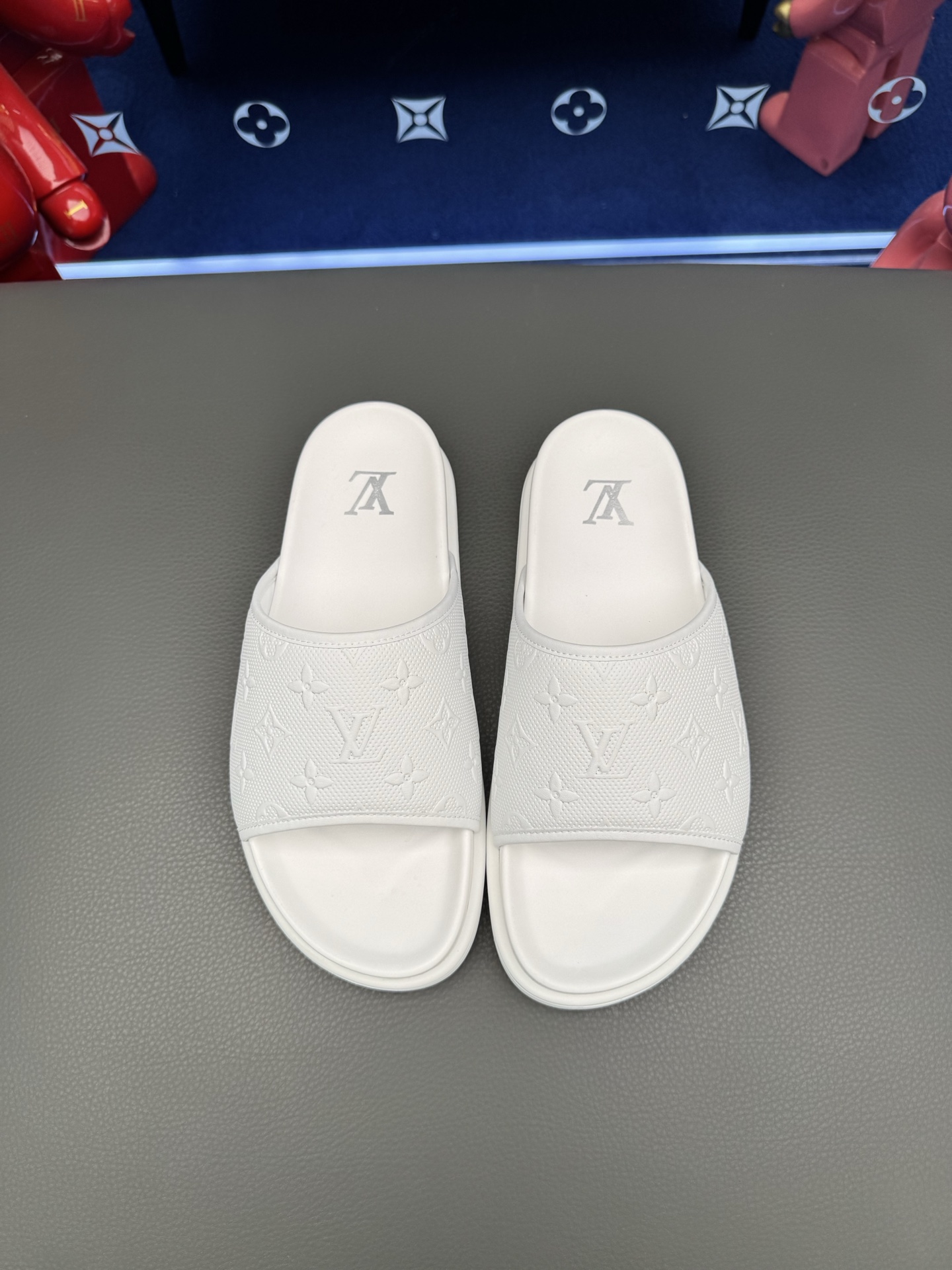 [LV] 루이비통 프리미엄 카프스킨 슬라이드 샌들 슬리퍼 신발