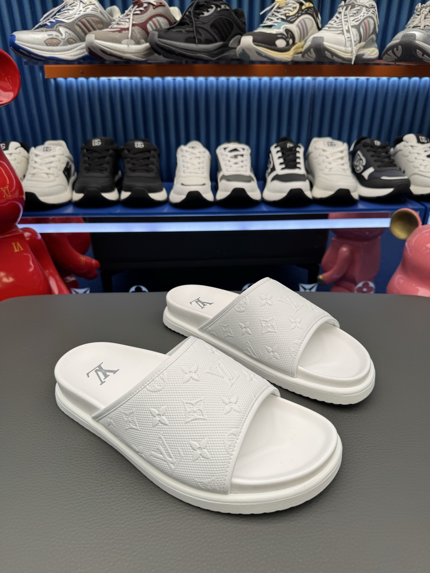 [LV] 루이비통 프리미엄 카프스킨 슬라이드 샌들 슬리퍼 신발