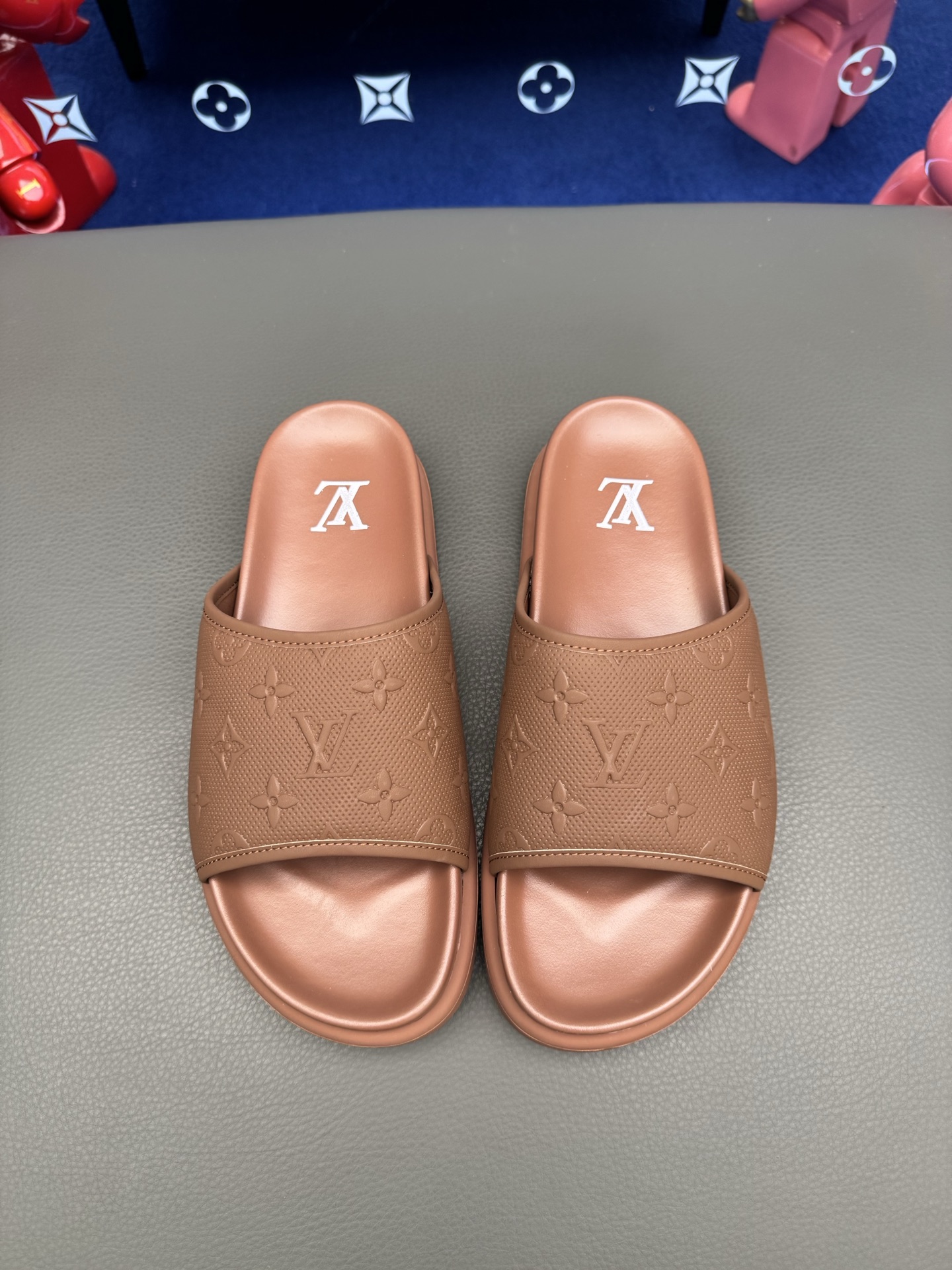 [LV] 루이비통 프리미엄 카프스킨 슬라이드 샌들 슬리퍼 신발