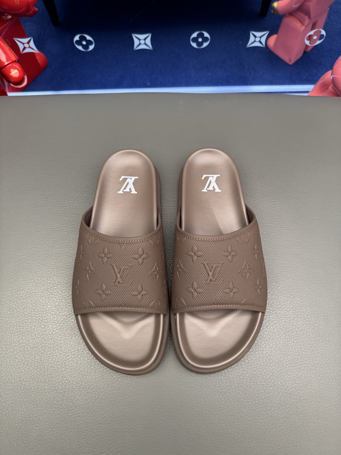 [LV] 루이비통 프리미엄 카프스킨 슬라이드 샌들 슬리퍼 신발