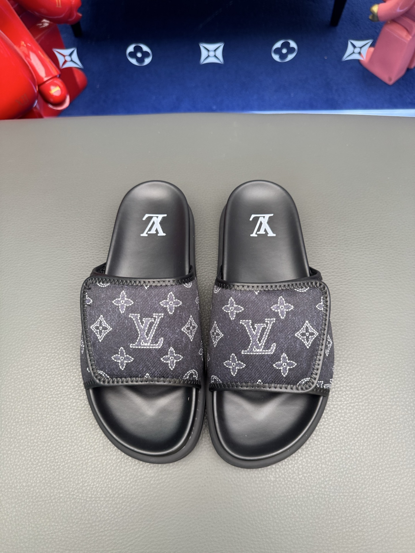 [LV] 루이비통 남성 카프스킨 레저 슬라이드 샌들 슬리퍼 신발