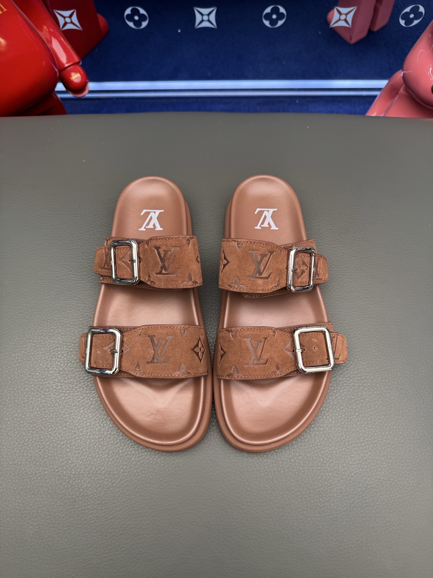 [LV] 루이비통 남성 카프스킨 레저 슬라이드 샌들 슬리퍼 신발