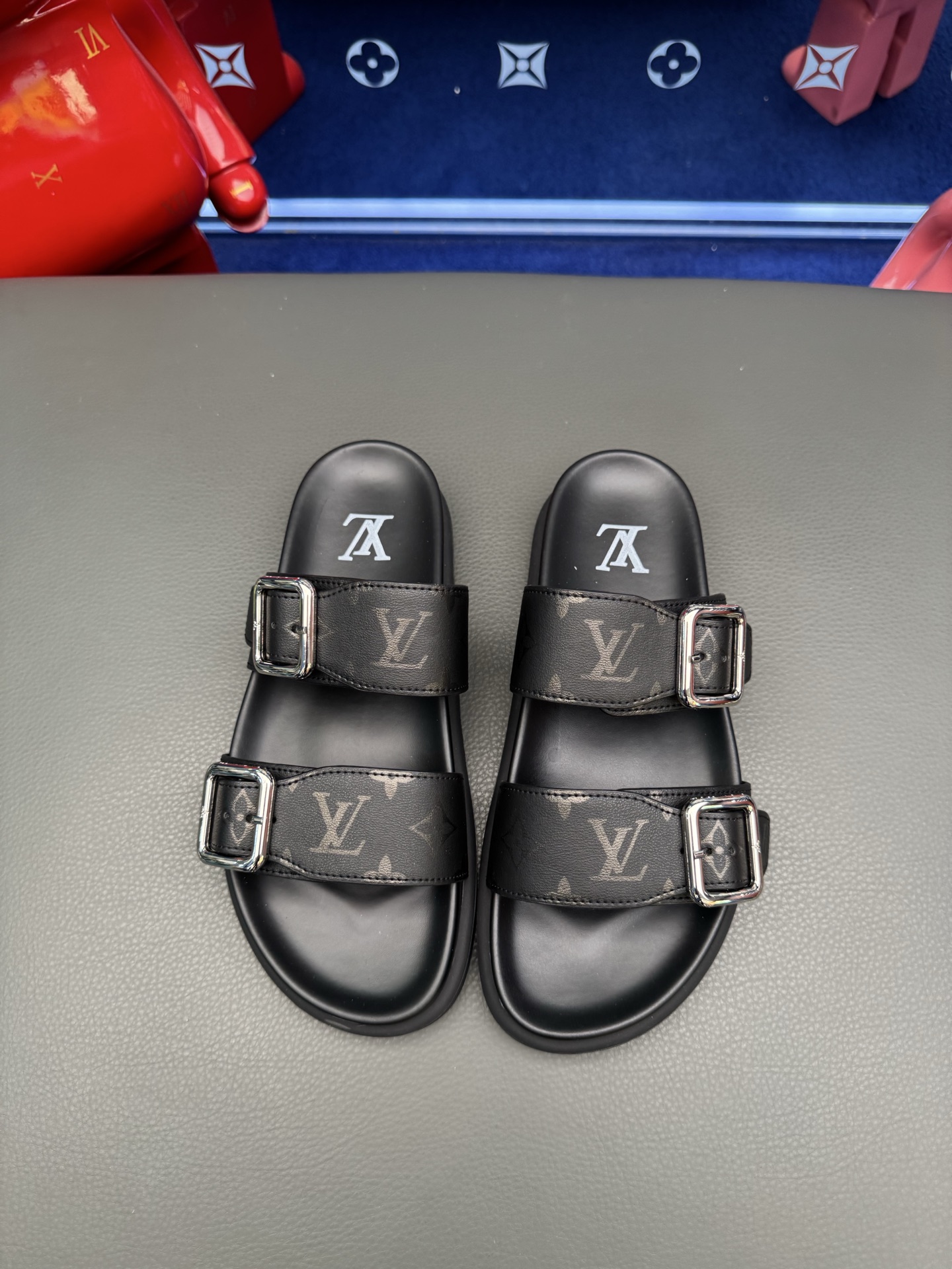 [LV] 루이비통 남성 카프스킨 레저 슬라이드 샌들 슬리퍼 신발