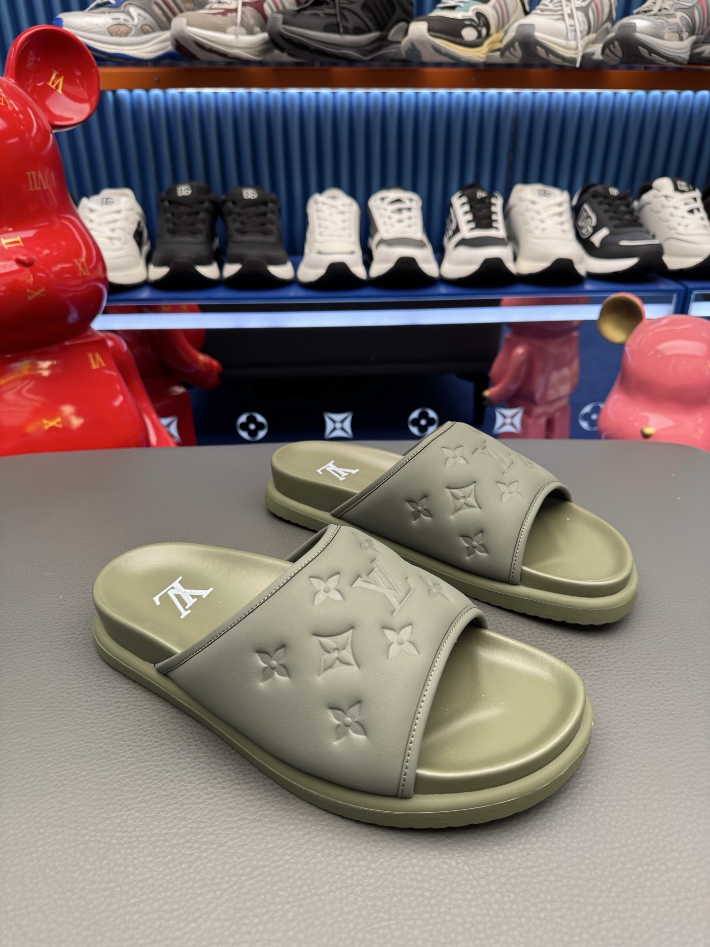 [LV] 루이비통 남성 카프스킨 레저 슬라이드 샌들 슬리퍼 신발