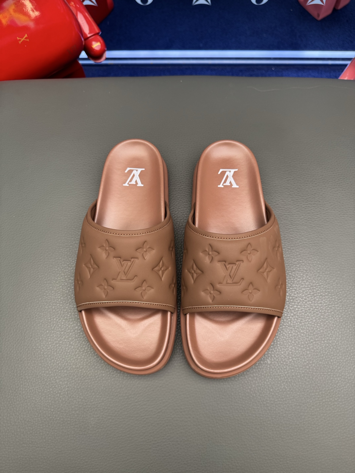 [LV] 루이비통 남성 카프스킨 레저 슬라이드 샌들 슬리퍼 신발