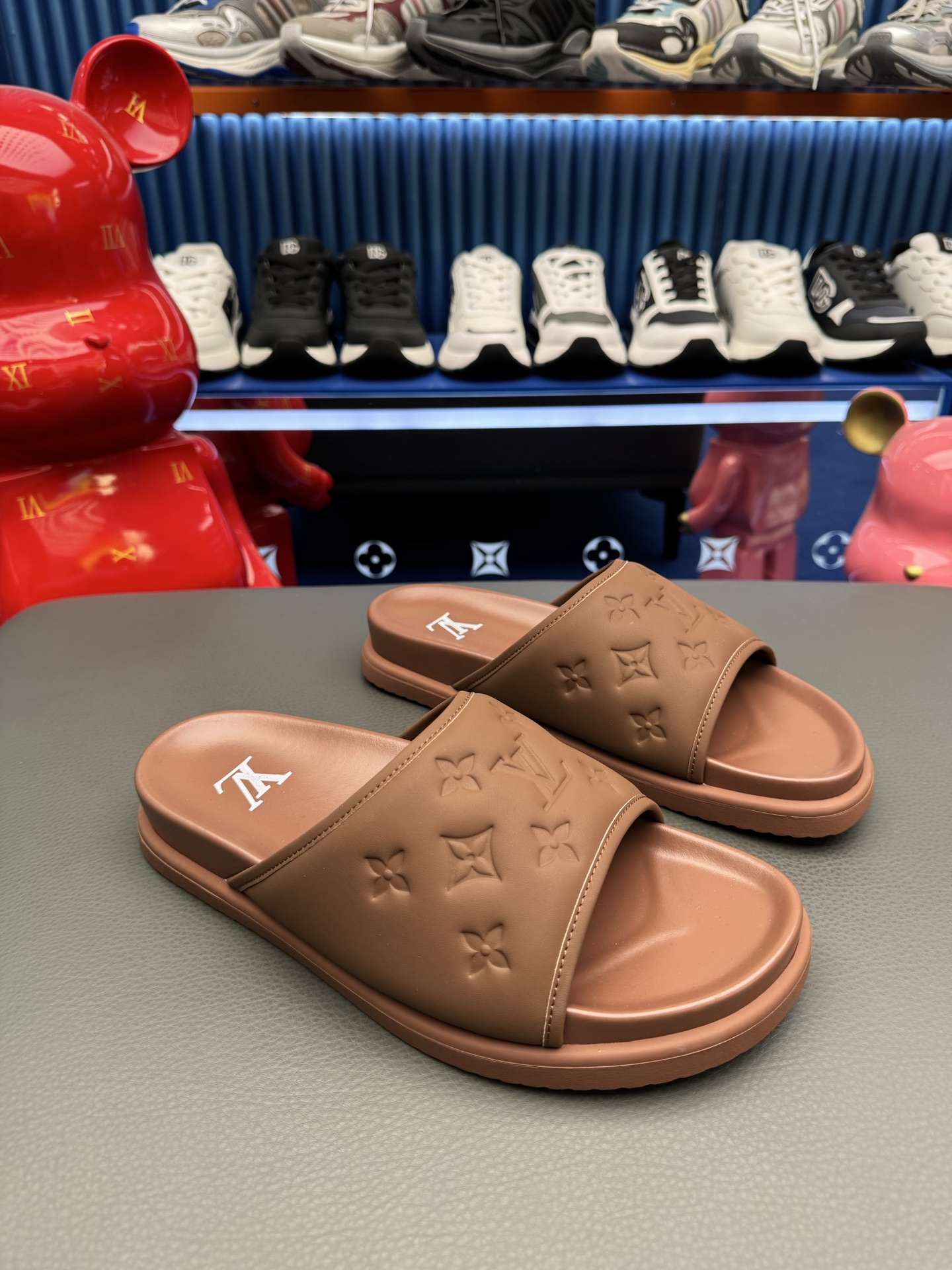 [LV] 루이비통 남성 카프스킨 레저 슬라이드 샌들 슬리퍼 신발