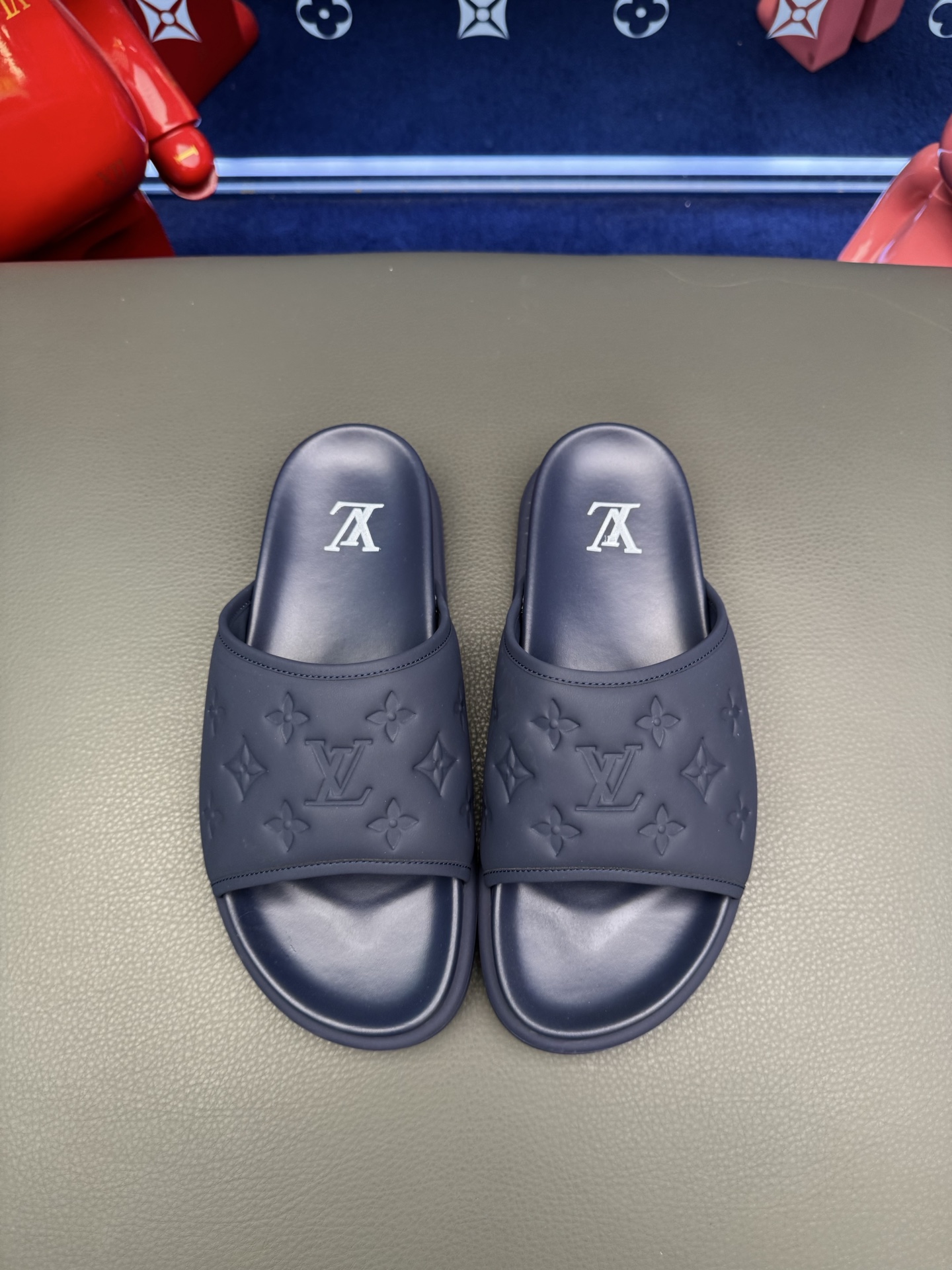 [LV] 루이비통 남성 카프스킨 레저 슬라이드 샌들 슬리퍼 신발