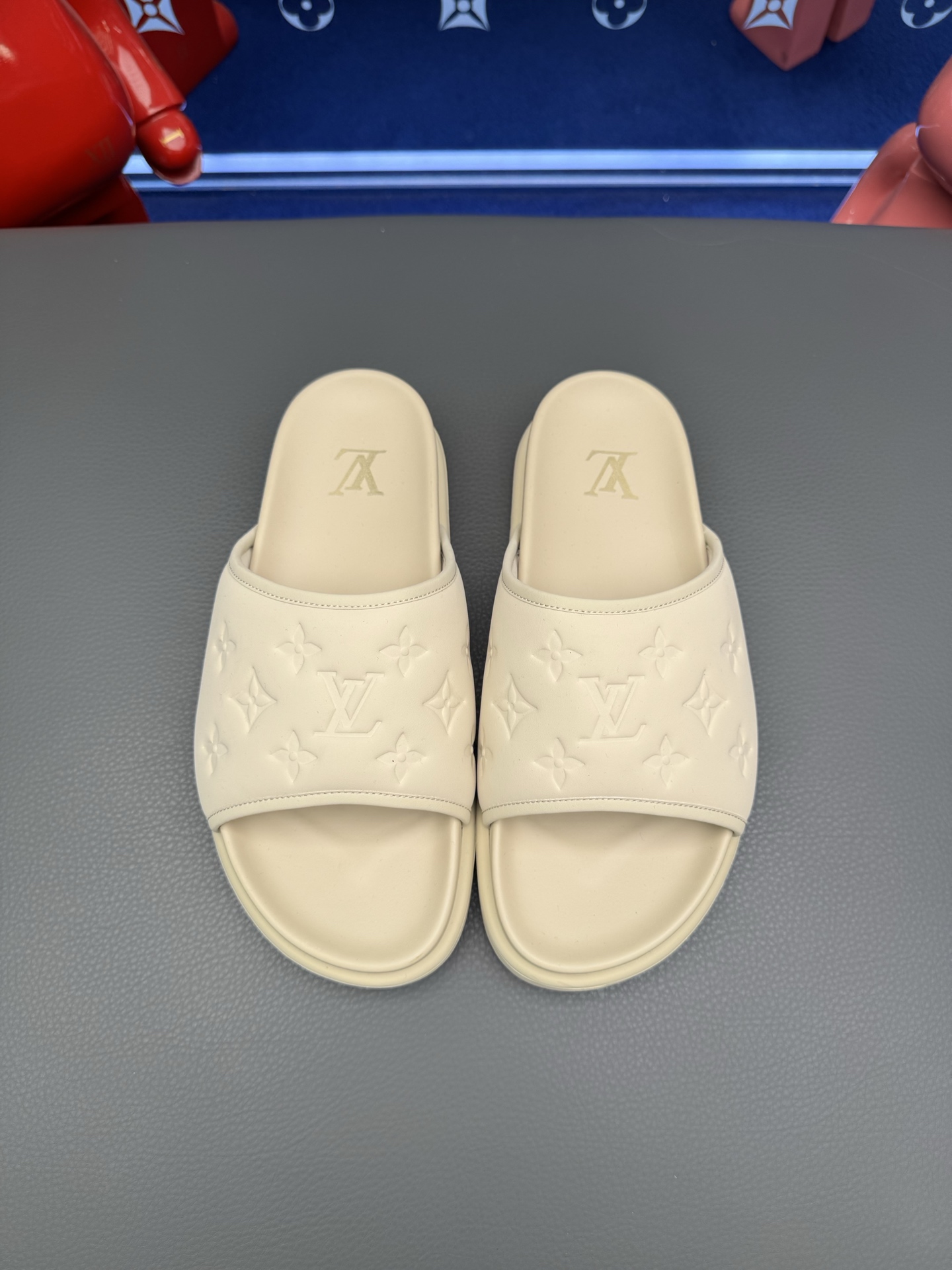 [LV] 루이비통 남성 카프스킨 레저 슬라이드 샌들 슬리퍼 신발