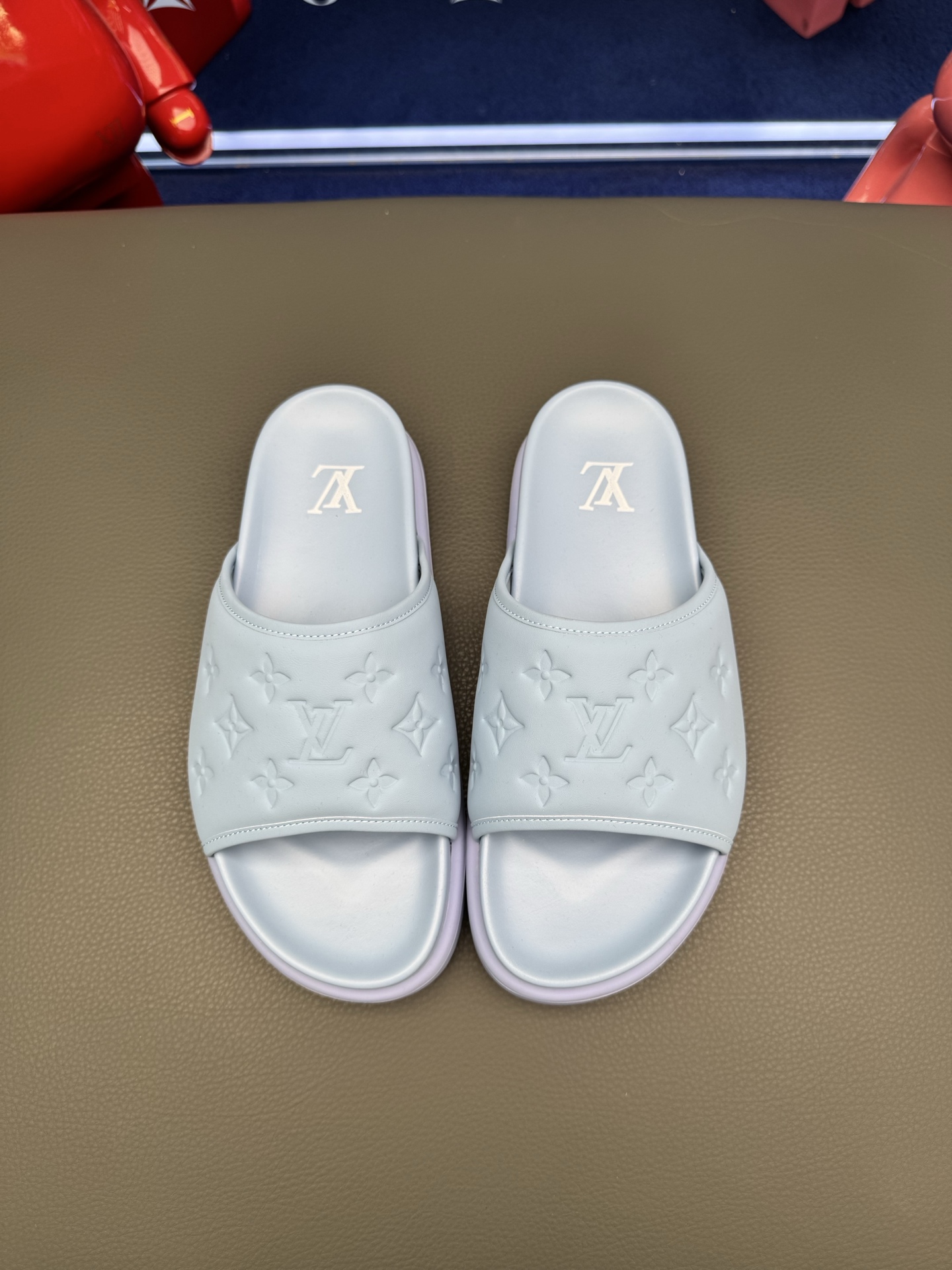 [LV] 루이비통 남성 카프스킨 레저 슬라이드 샌들 슬리퍼 신발