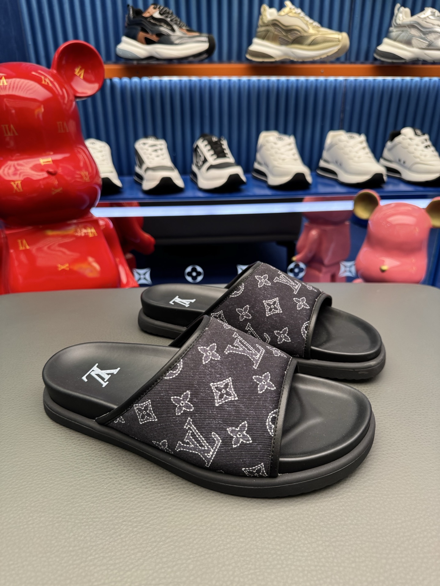 [LV] 루이비통 남성 카프스킨 레저 슬라이드 샌들 슬리퍼 신발