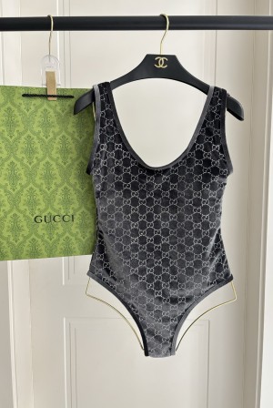 구찌(Gucci) 벨벳 원피스 수영복 의류