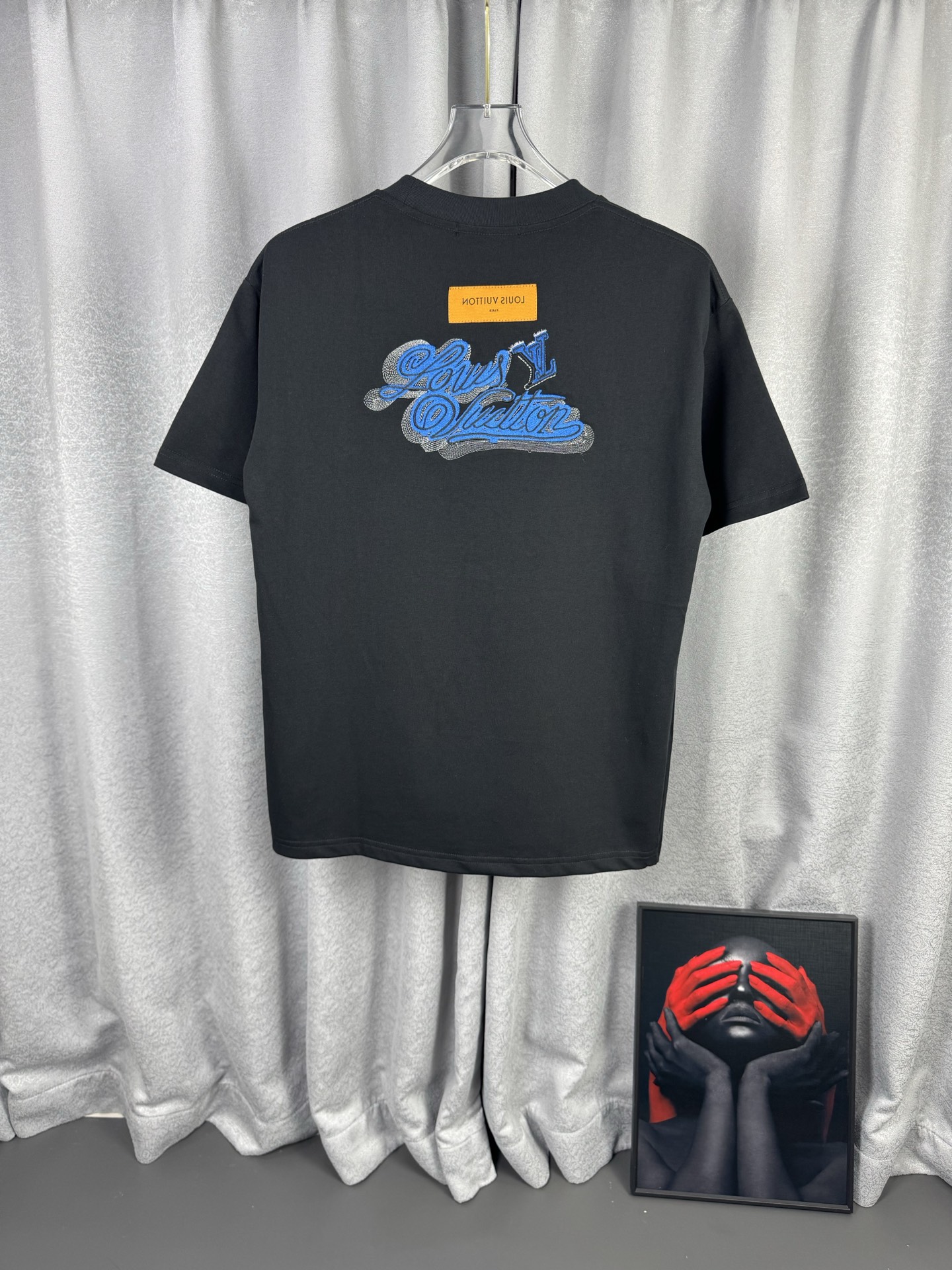 루이비통(LV) 컬러 로고 자수 반팔 티셔츠 의류