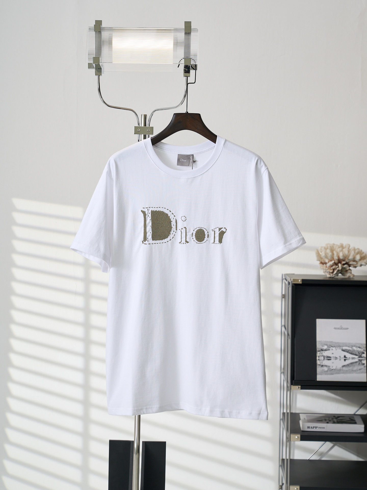디올(DIOR) 패치 자수 반팔 티셔츠 의류