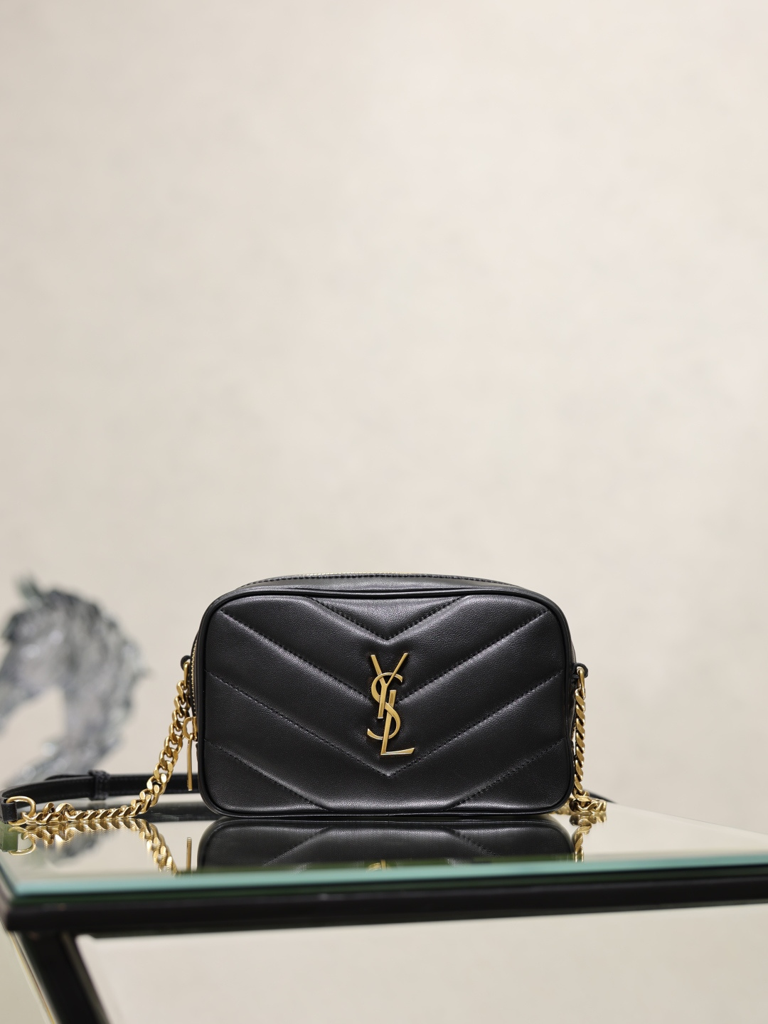 [Saint Laurent] YSL 생로랑 LOULOU 루루 퀼팅 양가죽 카메라백 (스몰) 가방
