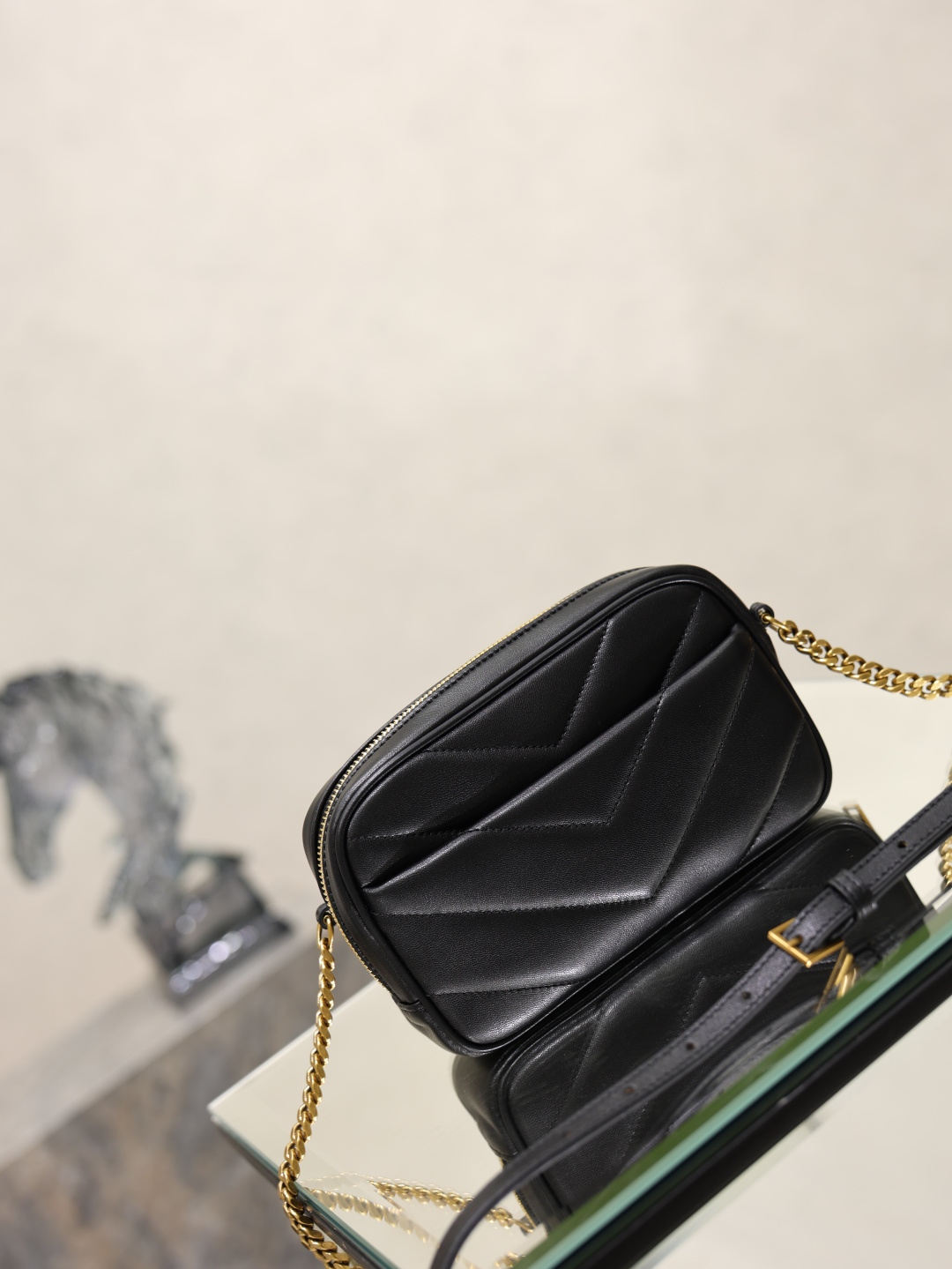 [Saint Laurent] YSL 생로랑 LOULOU 루루 퀼팅 양가죽 카메라백 (스몰) 가방