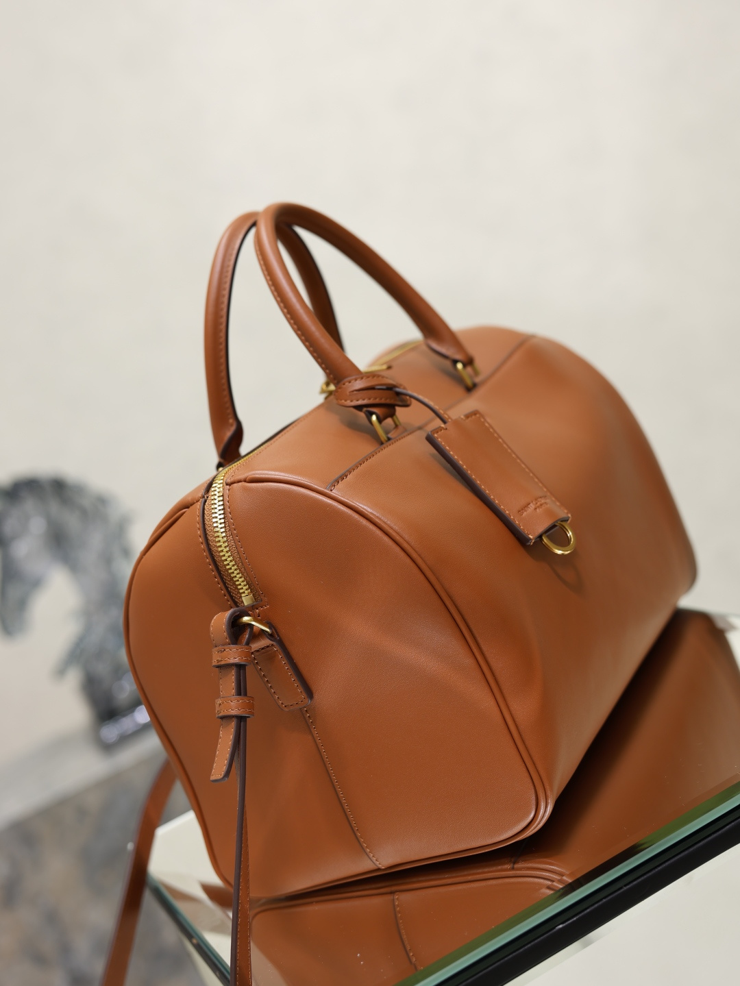 [Saint Laurent] YSL 생로랑 Sac de jour 삭 드 주르 필로우백 가방