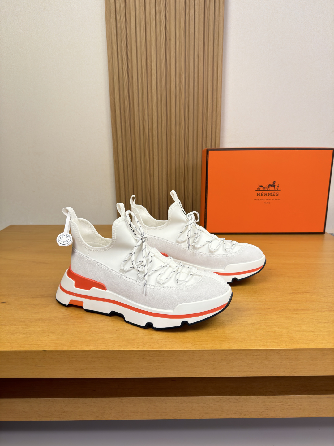 [Hermes] 에르메스 프리미엄 나파 레더 & 스트레치 패브릭 스니커즈 신발