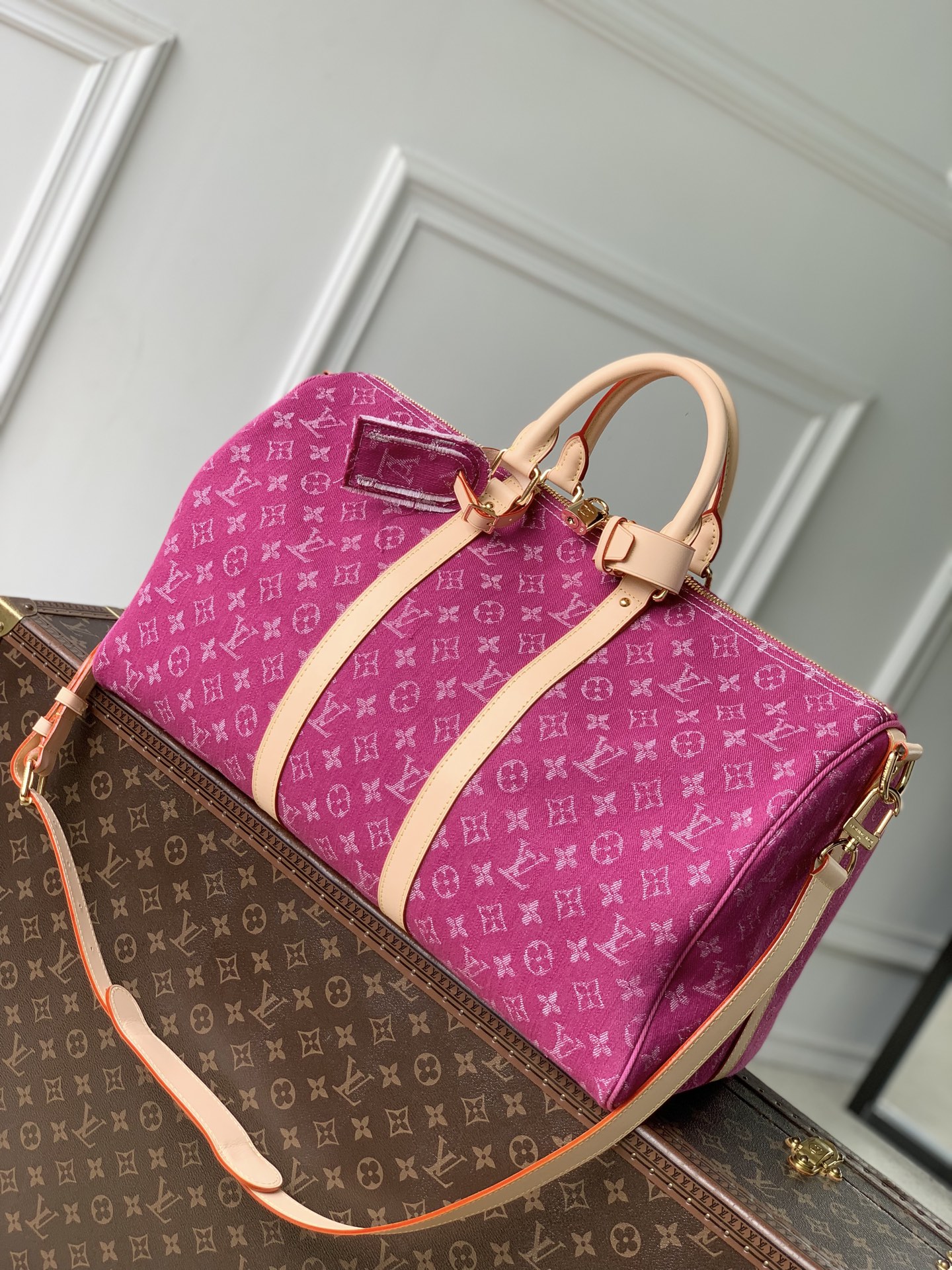 [Louis Vuitton] LV 루이비통 Keepall Bandoulière 45 키폴 반둘리에 45 - 모노그램 푸시아 핑크 데님 가방