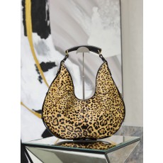 [Saint Laurent] YSL 생로랑 몸바사(Mombasa) 호보백 가방 라지(Large)