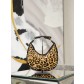 [Saint Laurent] YSL 생로랑 몸바사(Mombasa) 스몰 호보백 가방